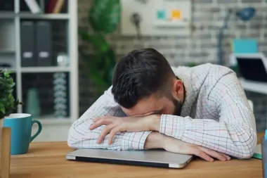 Konsultacja psychiatryczna online – jakie zasady obowiązują i co warto wiedzieć?