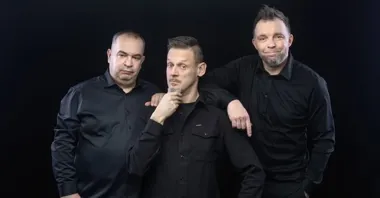 Grafika promocyjna wydarzenia Kabaret Ani Mru Mru — „Mniej więcej” w Olsztynie