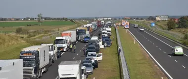 Ćwiczenia na drodze ekspresowej przerwała prawdziwa akcja ratunkowa