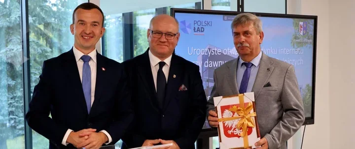 W Gródkach otwarto Dom Godności Senioralnej dla osób starszych