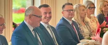 Rodziny zastępcze z Działdowa spotkały się przy wspólnym stole. Wicewojewoda podziękował im za otwarte serca