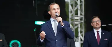 Nowa strefa Kiss & Ride przy szkole w Lubawie. Jest też państwowe wyróżnienie