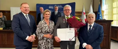 Janusz Nowak uhonorowany w Elblągu. Doceniono trzy dekady pracy dla miasta