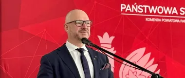 Wojewoda Król otworzył mistrzostwa strażaków w siatkówce plażowej. Stare Jabłonki znowu na sportowej mapie regionu