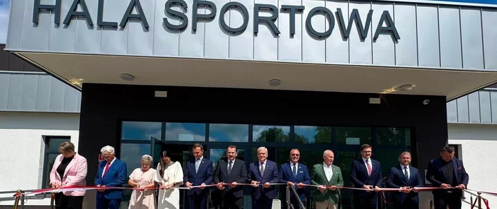 Biskupiec ma nową halę i odnowioną szkołę. Inwestycja za blisko 23 miliony