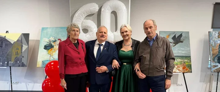 60 lat szkoły w Kobułtach. Wicewojewoda wrócił do nauczycieli z dzieciństwa