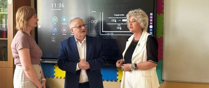 W Narzymiu padły mocne słowa o szkole wiejskiej. Wicewojewoda chwali efekty