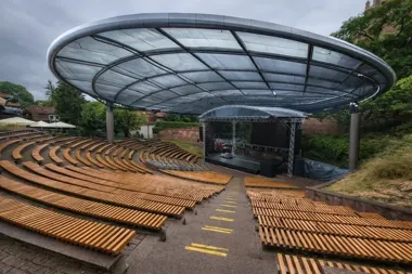 Nowy dach nad amfiteatrem. Olsztyn zyskuje scenę na każdą pogodę