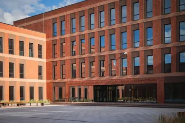 Od katedry do wydziału. 25 lat prawa i administracji na UWM