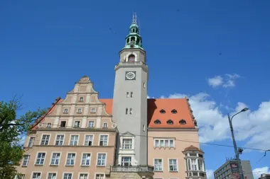 Ratusz w Olsztynie pogrąży się w ciemności w geście dla planety