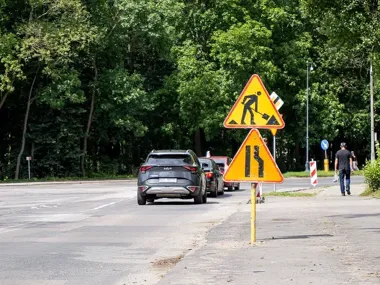 Asfalt wraca na Bałtycką. Kierowcy pojadą jednym pasem