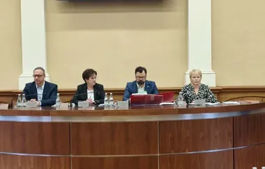 Szkoły i miejskie spółki pod lupą radnych. Padną konkretne liczby