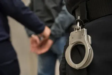 Kradzież alkoholu ujawniła nieważną kartę pobytu. 43-latek zatrzymany