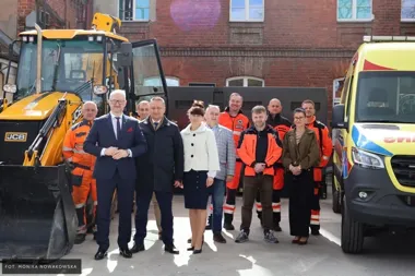 Nowa karetka dla Dobrego Miasta. Szpital dostał też sprzęt na kryzys