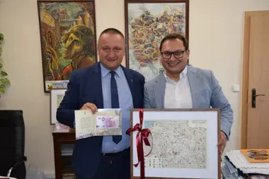 Gietrzwałd trafił na banknot. Powiat buduje szlak pielgrzymów