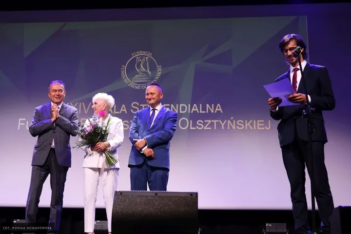 85 stypendiów i 255 tys. zł wsparcia dla młodych talentów z powiatu olsztyńskiego